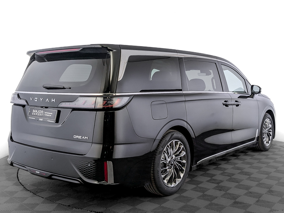 Фото Voyah Dream с пробегом 440 км