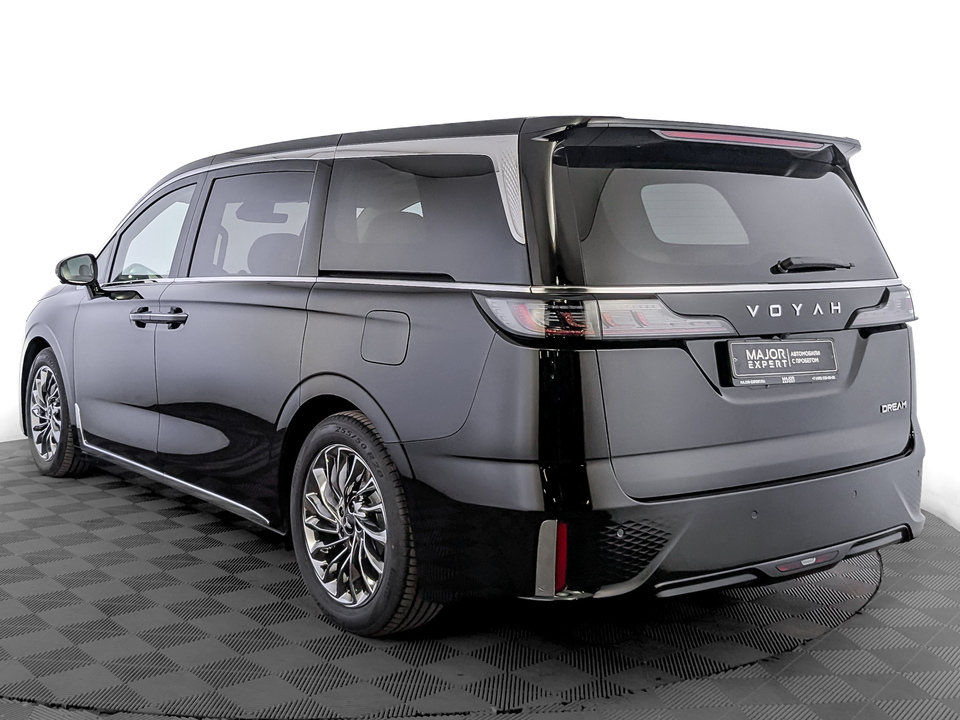 Фото Voyah Dream с пробегом 440 км