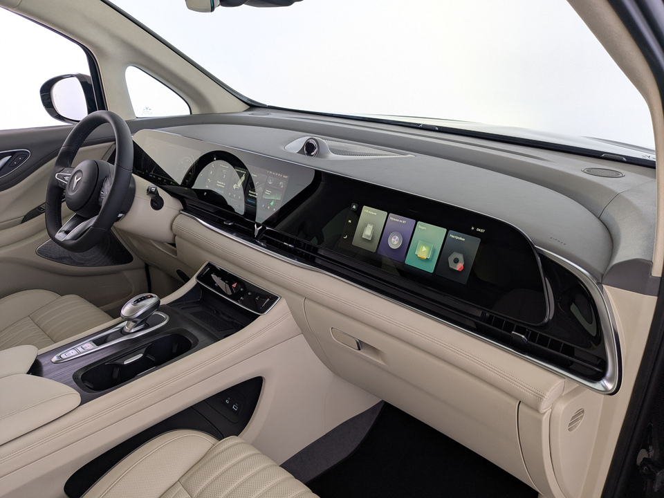 Фото Voyah Dream с пробегом 440 км