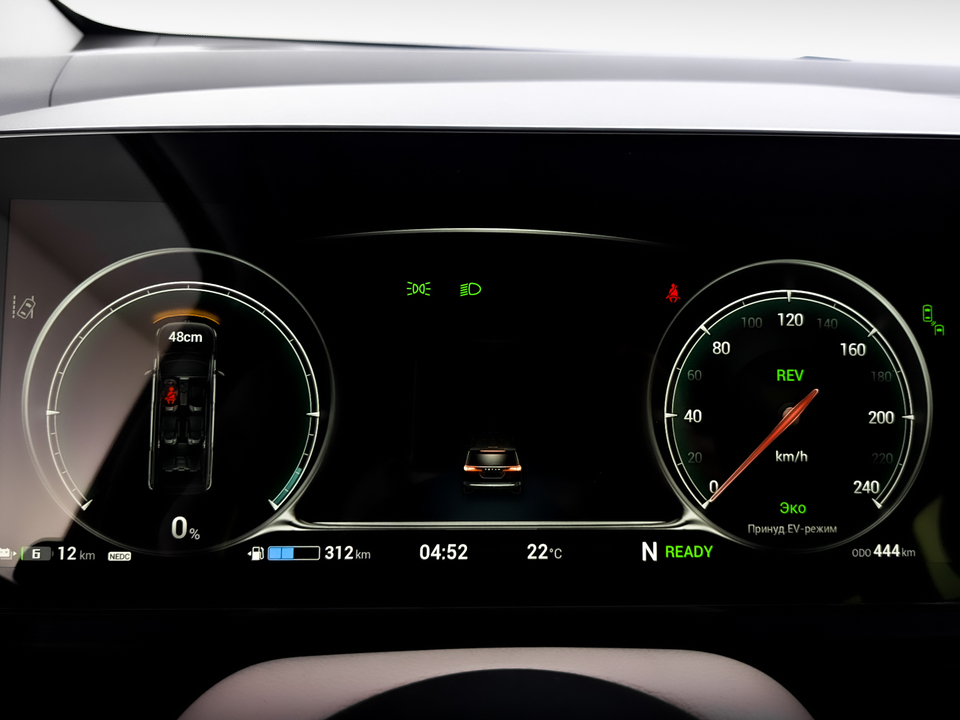 Фото Voyah Dream с пробегом 440 км