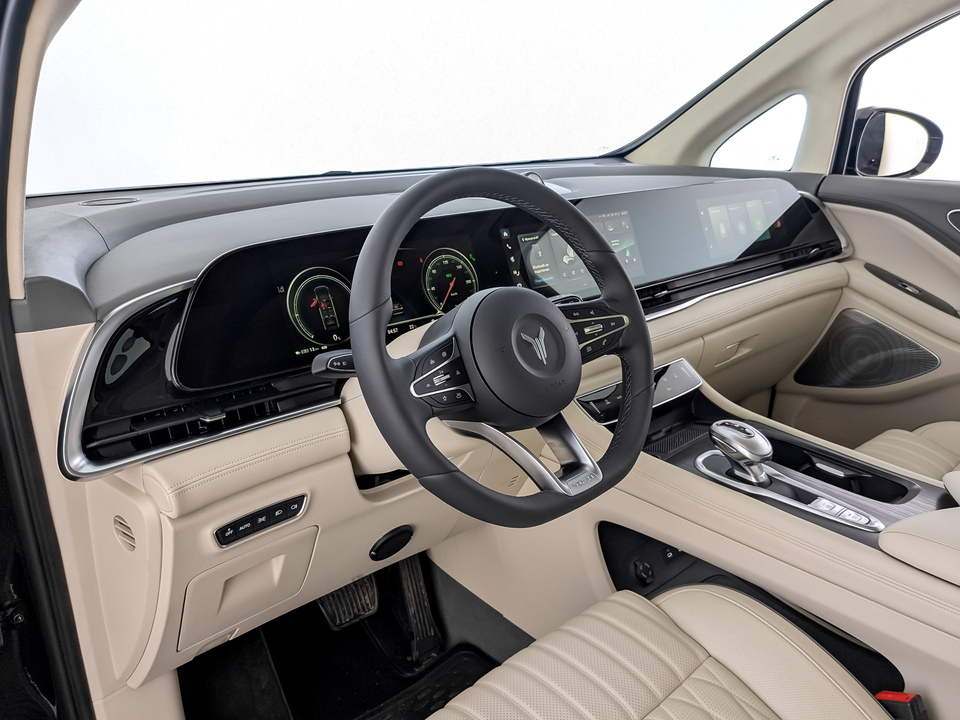 Фото Voyah Dream с пробегом 440 км