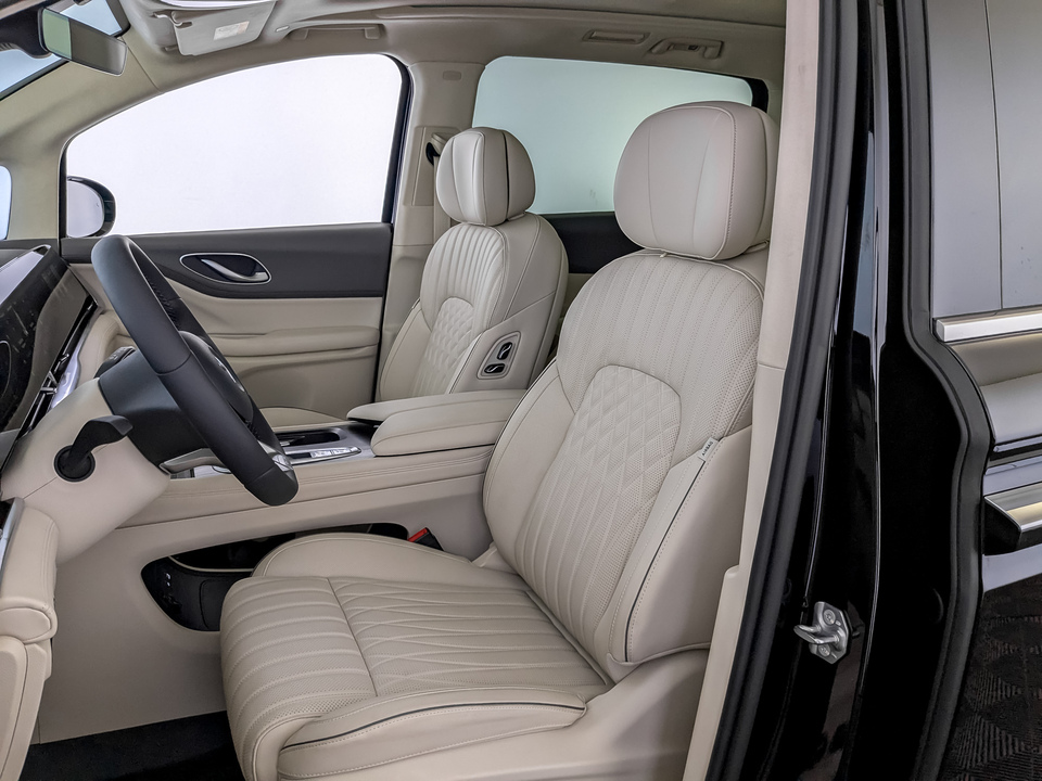 Фото Voyah Dream с пробегом 440 км