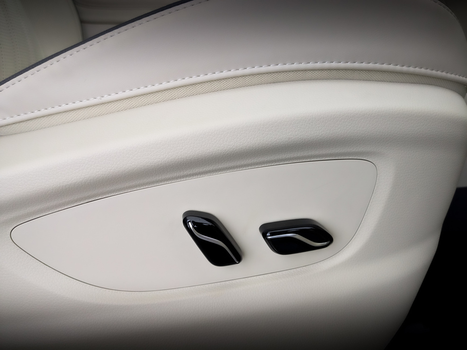 Фото Voyah Dream с пробегом 440 км