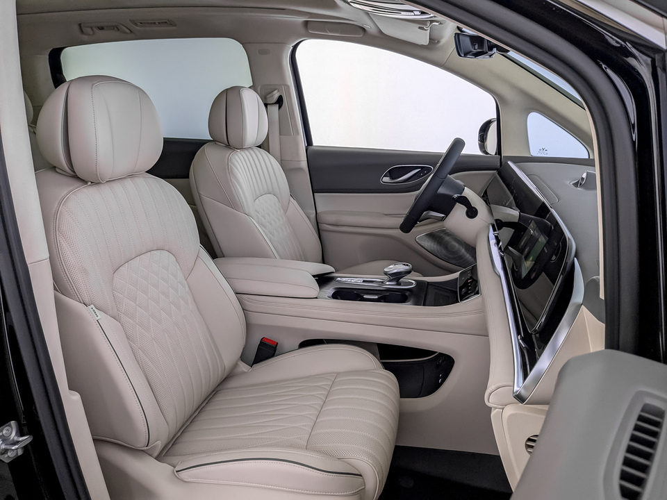 Фото Voyah Dream с пробегом 440 км