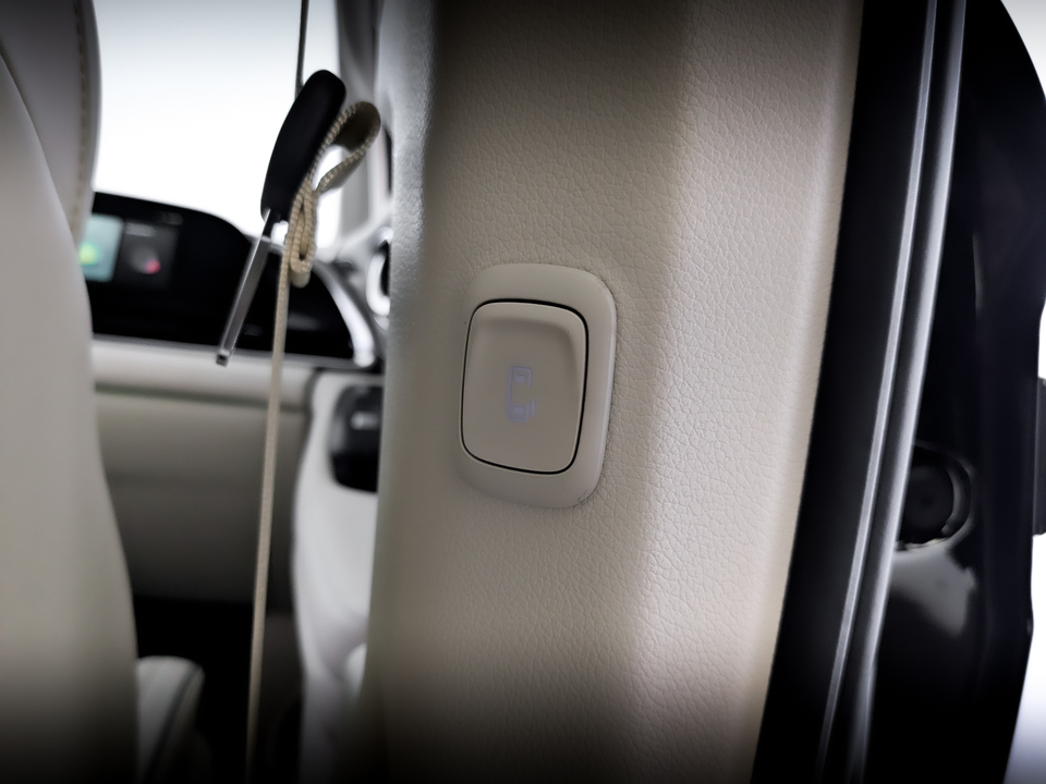 Фото Voyah Dream с пробегом 440 км