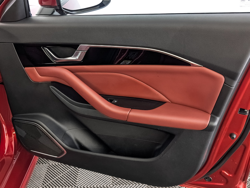 Фото FAW Bestune B70 с пробегом 32 480 км