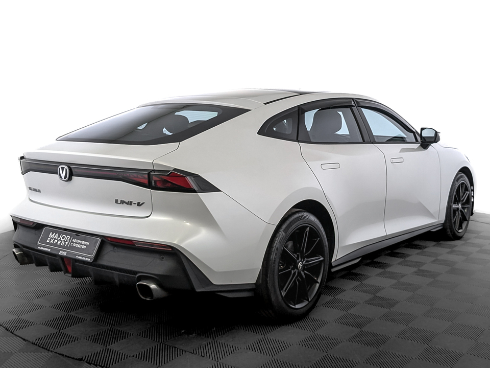 Фото Changan UNI-V с пробегом 38 943 км