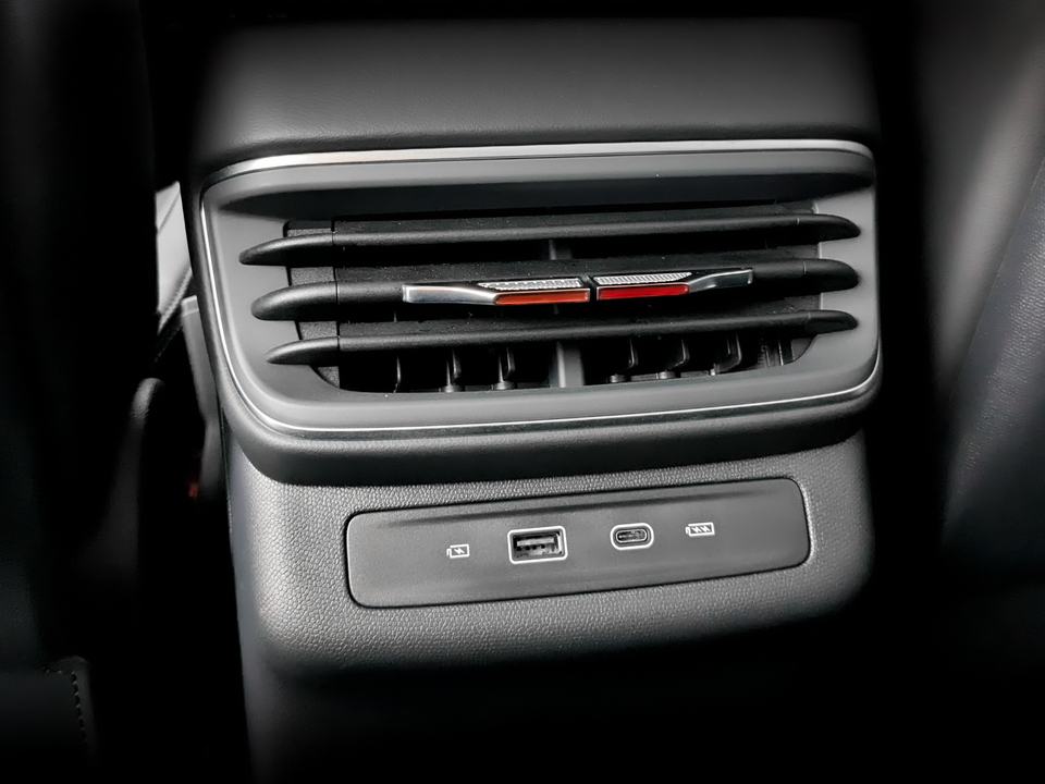 Фото Hongqi HS3 с пробегом 3685 км