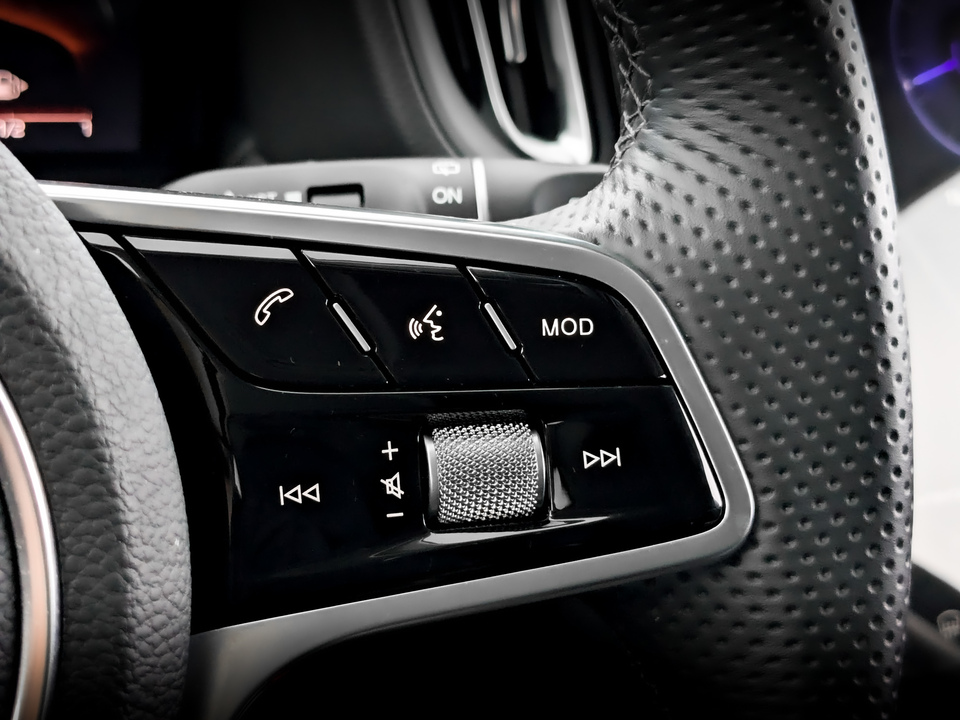 Фото Hongqi HS3 с пробегом 3685 км