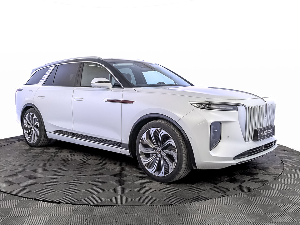 Фото Hongqi E-HS9 с пробегом 20122 км