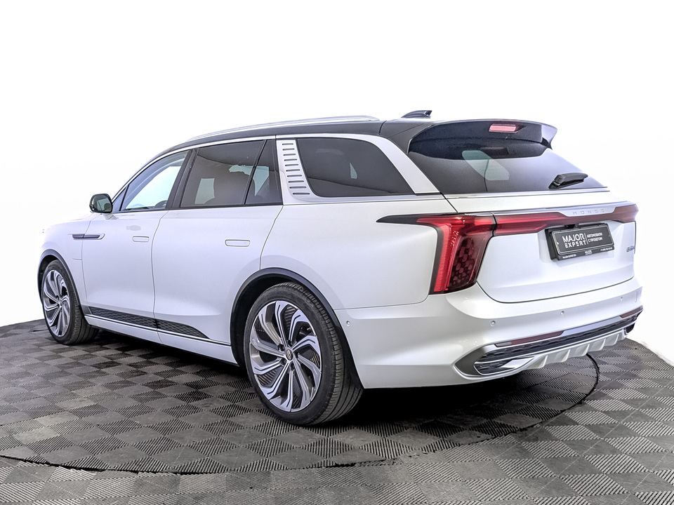 Фото Hongqi E-HS9 с пробегом 20122 км