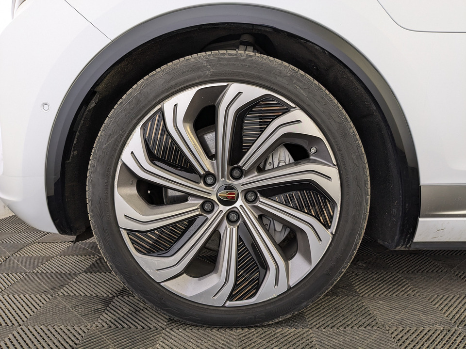 Фото Hongqi E-HS9 с пробегом 20122 км