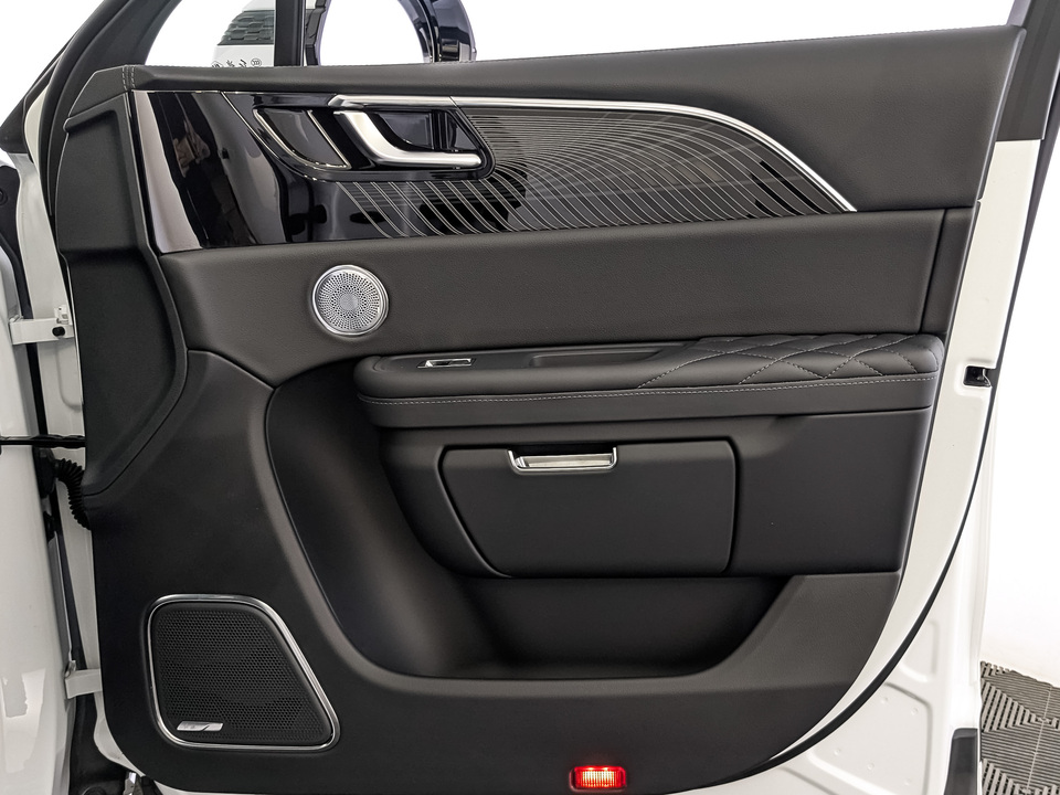 Фото Hongqi E-HS9 с пробегом 20122 км