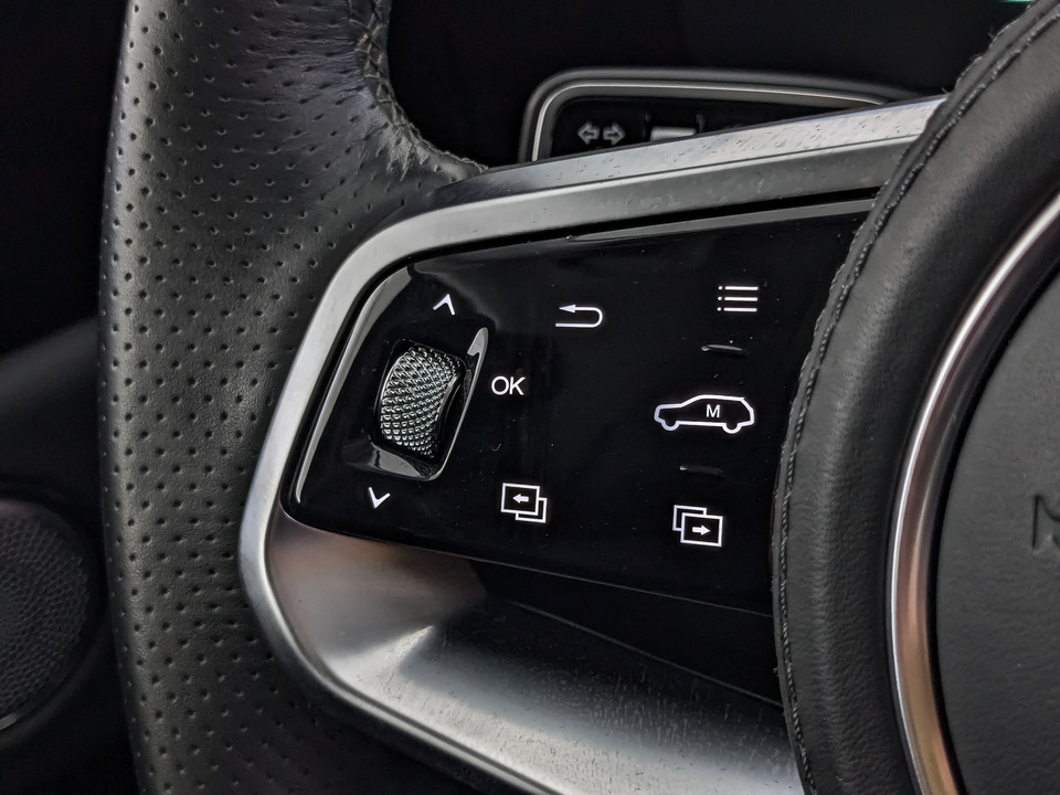 Фото Hongqi E-HS9 с пробегом 20122 км