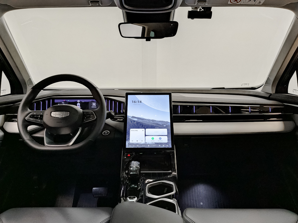 Фото Geely Atlas II с пробегом 2 508 км