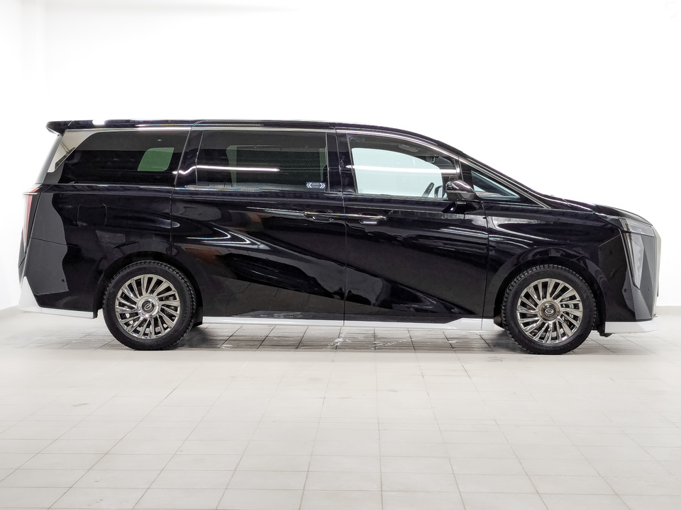 Фото GAC M8 с пробегом 17 335 км